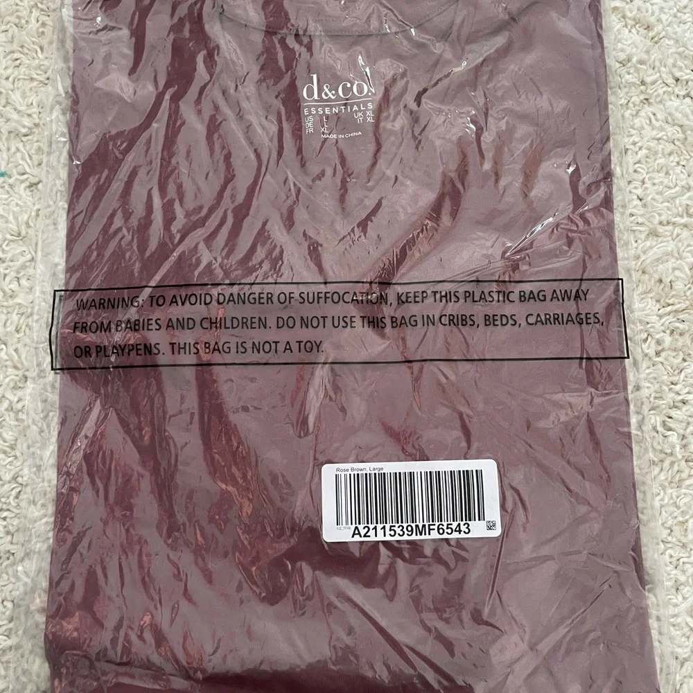 Denim & Co. Essentials Short Sleeve Oversized V-neck T-shirt A211539 QVC NWT L - Picture 1 of 6